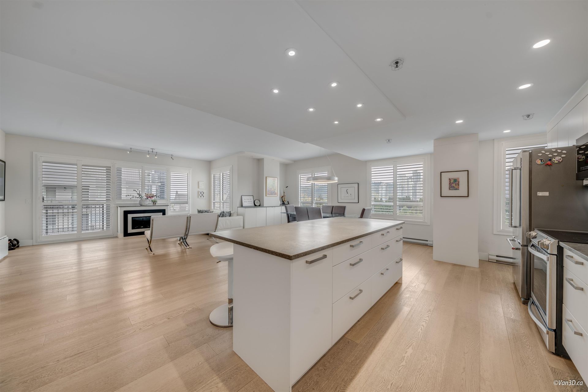 2102 - 555 Austin Avenue4
