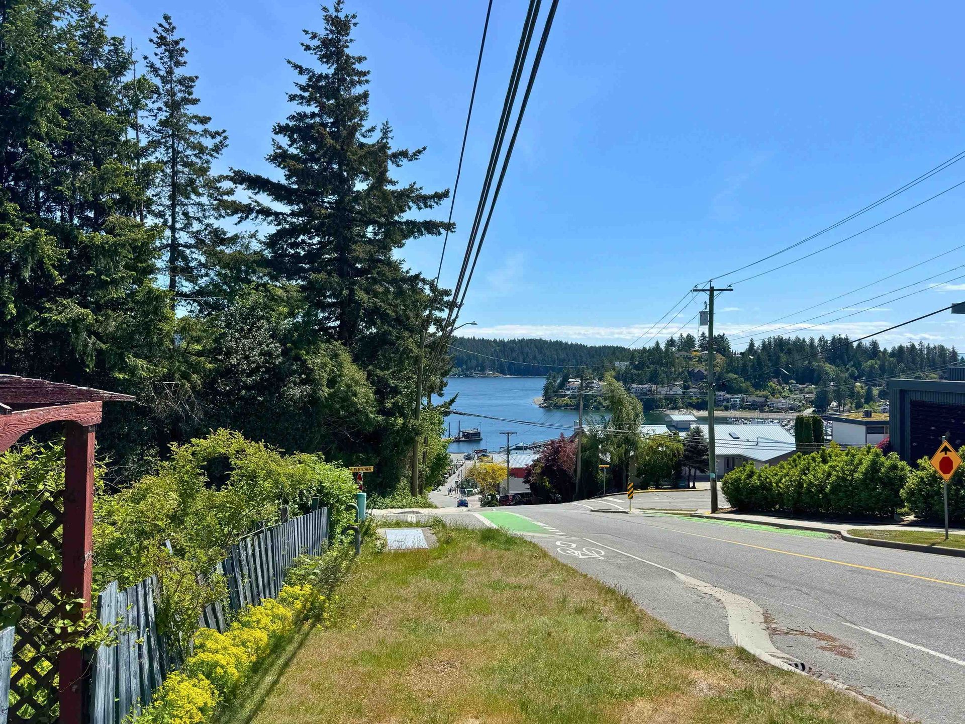 Photo 2 at 547 N Fletcher Road, Gibsons & Area, Sunshine Coast Photo 2 at 547 N Fletcher Road, Gibsons & Area, Sunshine Coast