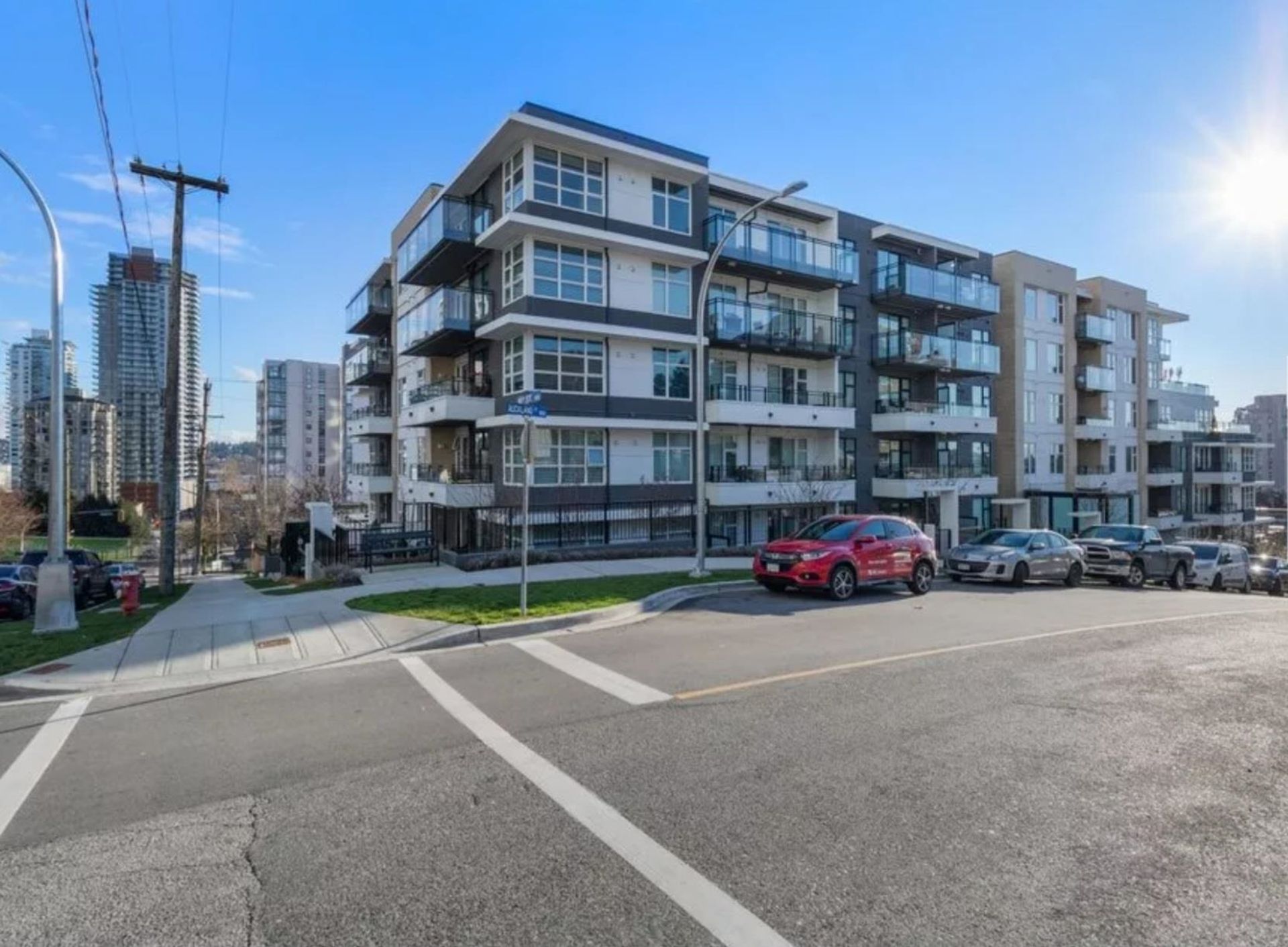 1012-auckland-street-uptown-nw-new-westminster-02.jpg