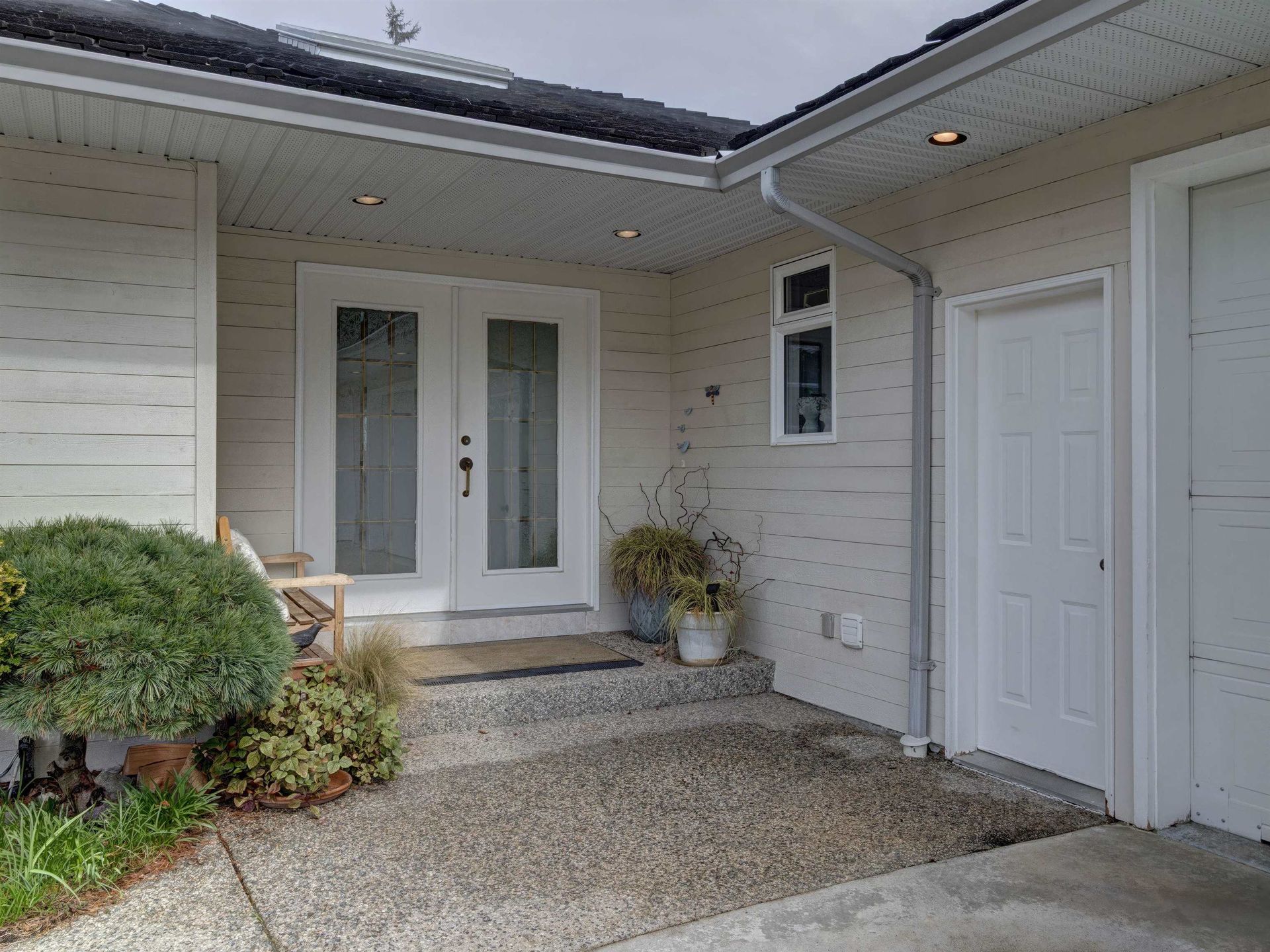 Photo 2 at 6484 N Gale Avenue, Sechelt District, Sunshine Coast Photo 2 at 6484 N Gale Avenue, Sechelt District, Sunshine Coast