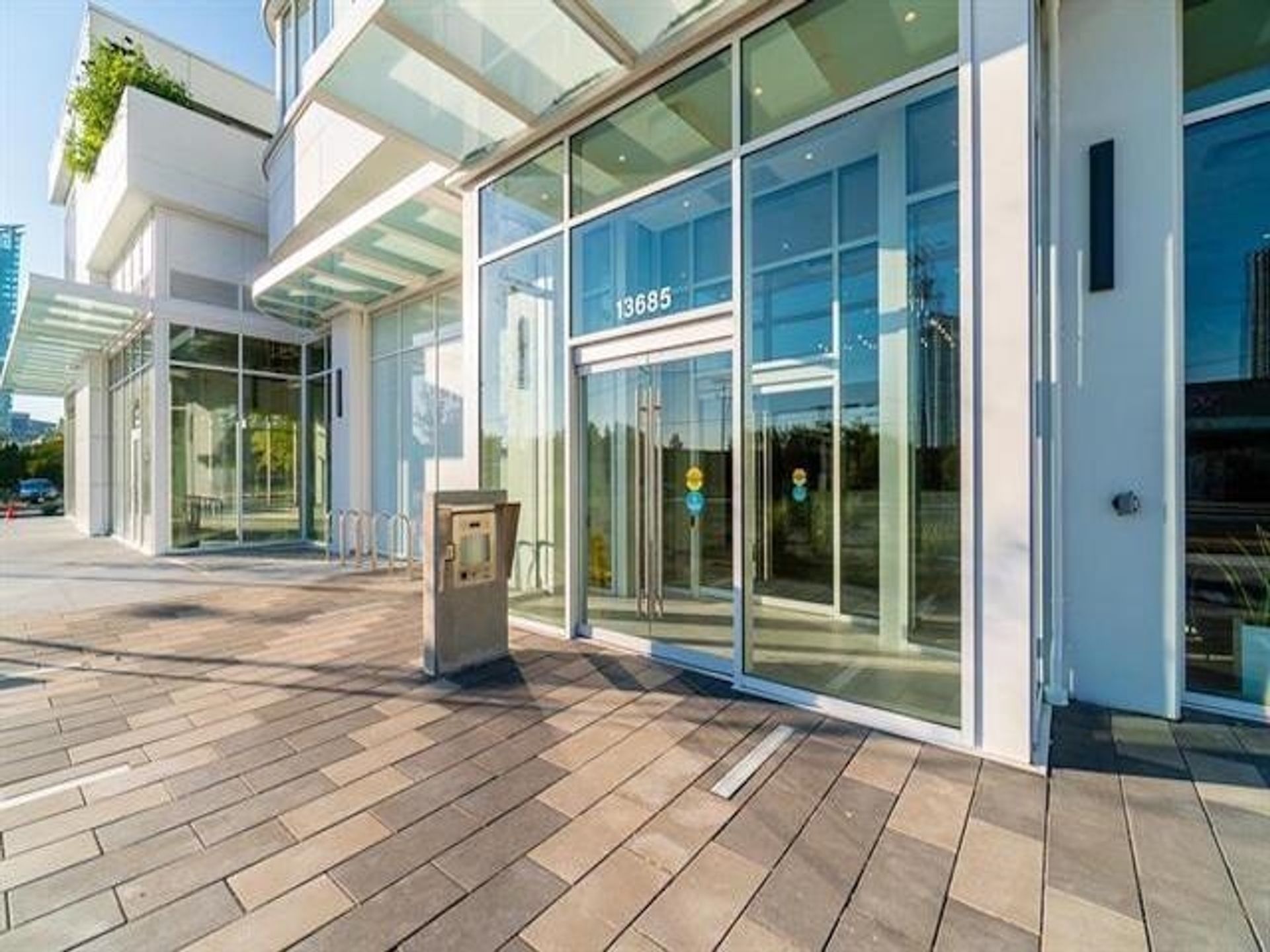 Photo 2 at 1708 - 13685 102 Avenue, Whalley, North Surrey Photo 2 at 1708 - 13685 102 Avenue, Whalley, North Surrey