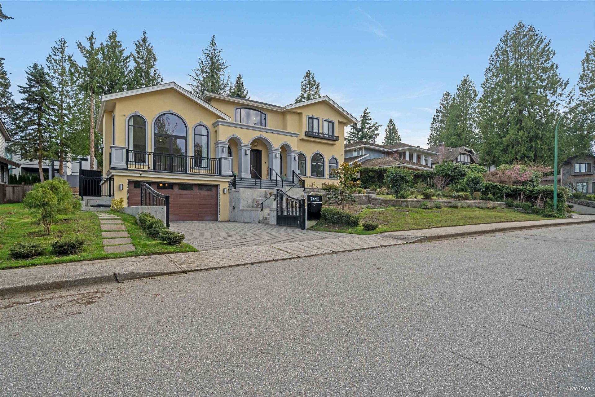 7415 Lambeth Drive, Buckingham Heights, Burnaby South photo 2 7415 Lambeth Drive, Buckingham Heights, Burnaby South photo 2