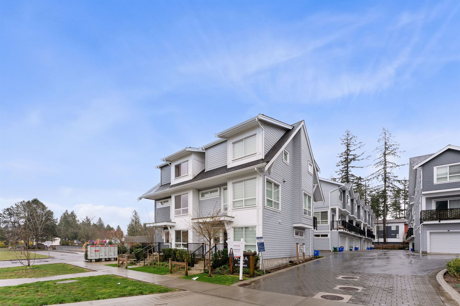 Photo 3 at 2 - 12830 62 Avenue, Panorama Ridge, Surrey Photo 3 at 2 - 12830 62 Avenue, Panorama Ridge, Surrey