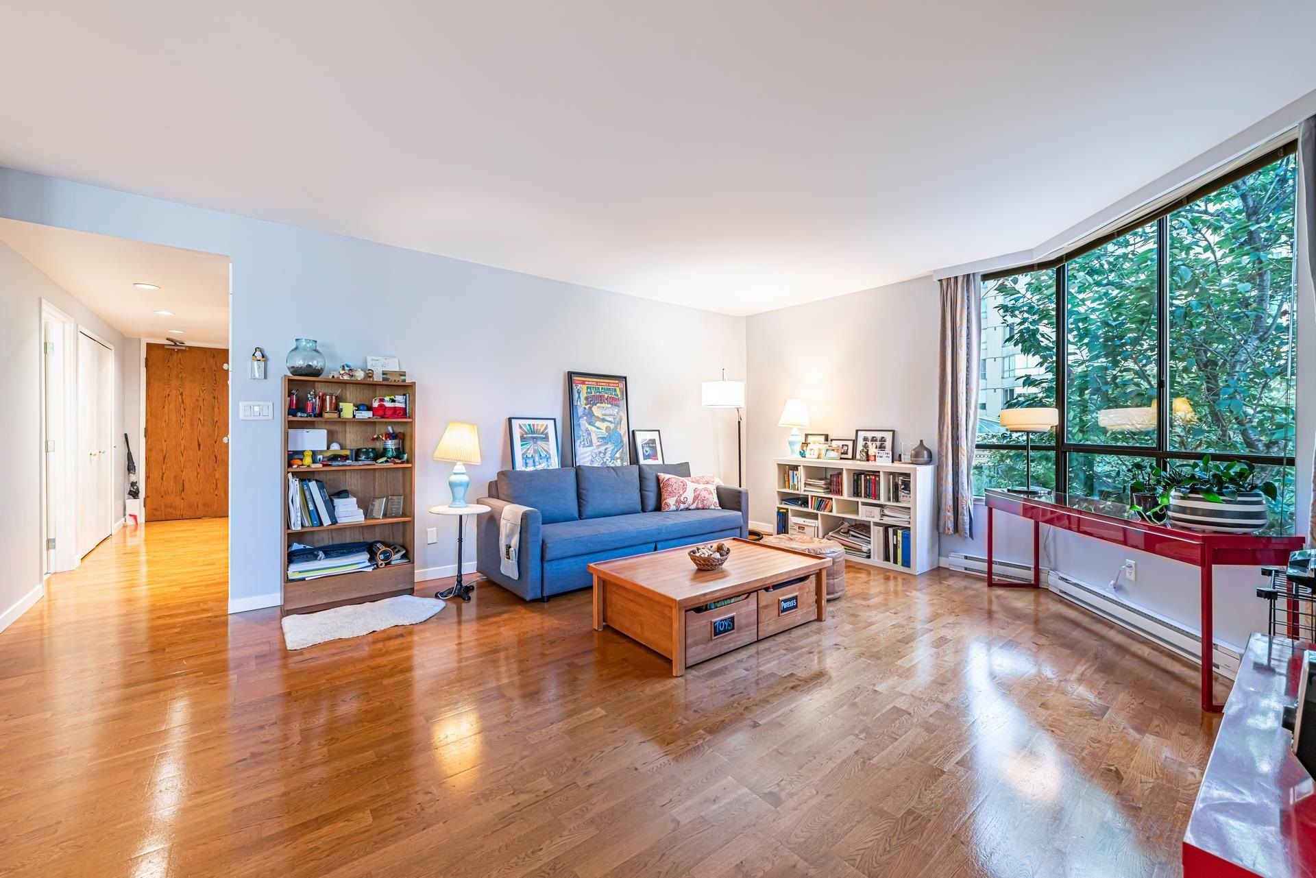 203 - 738 Broughton Street2