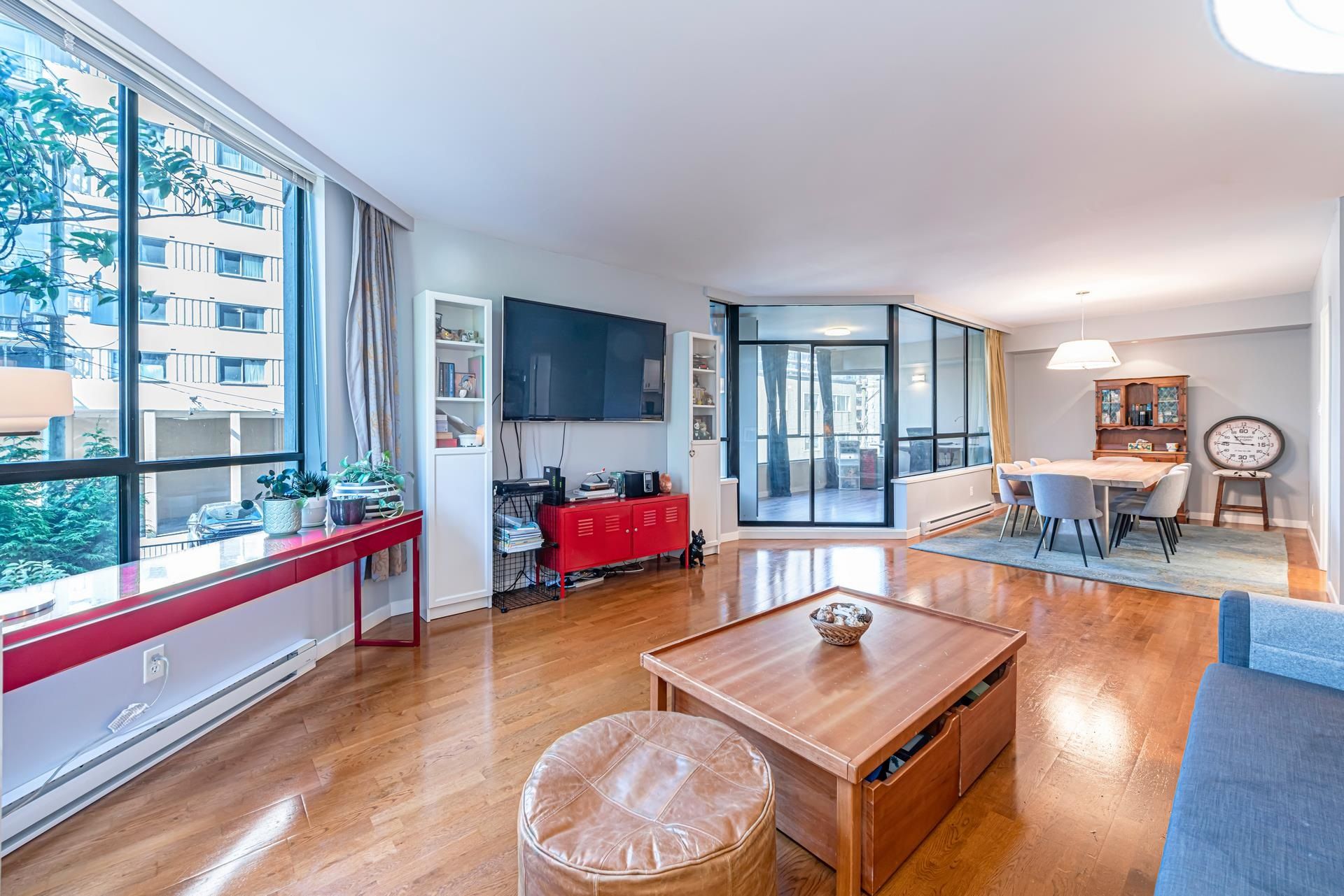 203 - 738 Broughton Street3