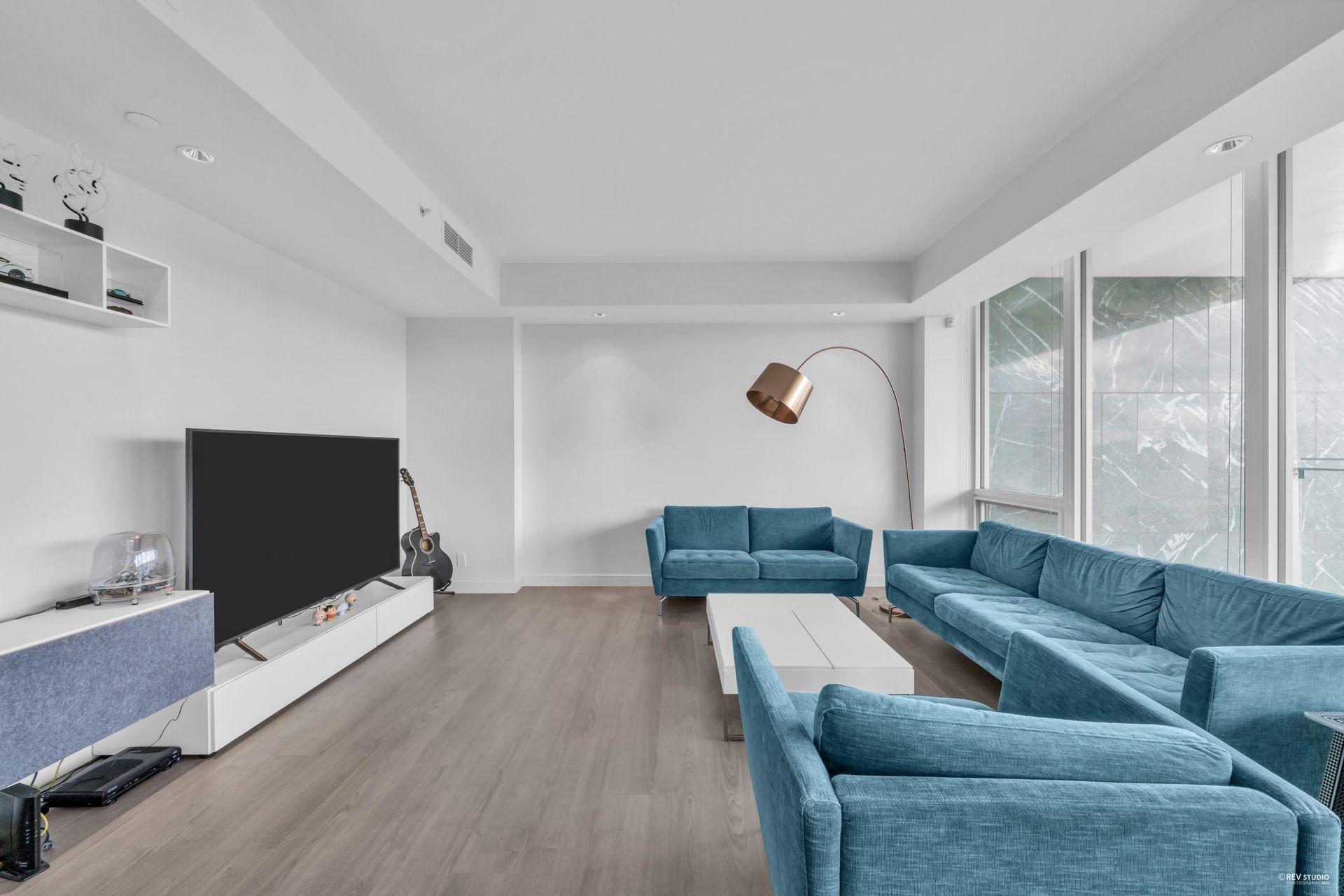 1302 - 6633 Pearson Way1