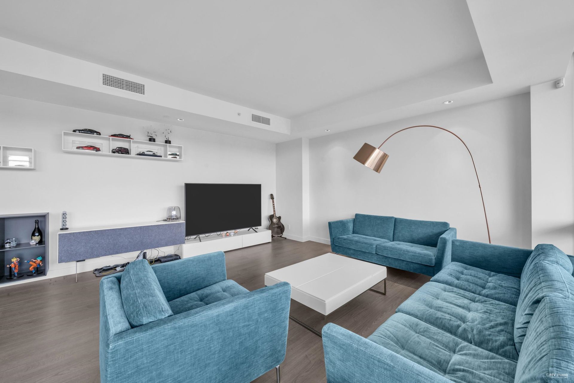 1302 - 6633 Pearson Way2