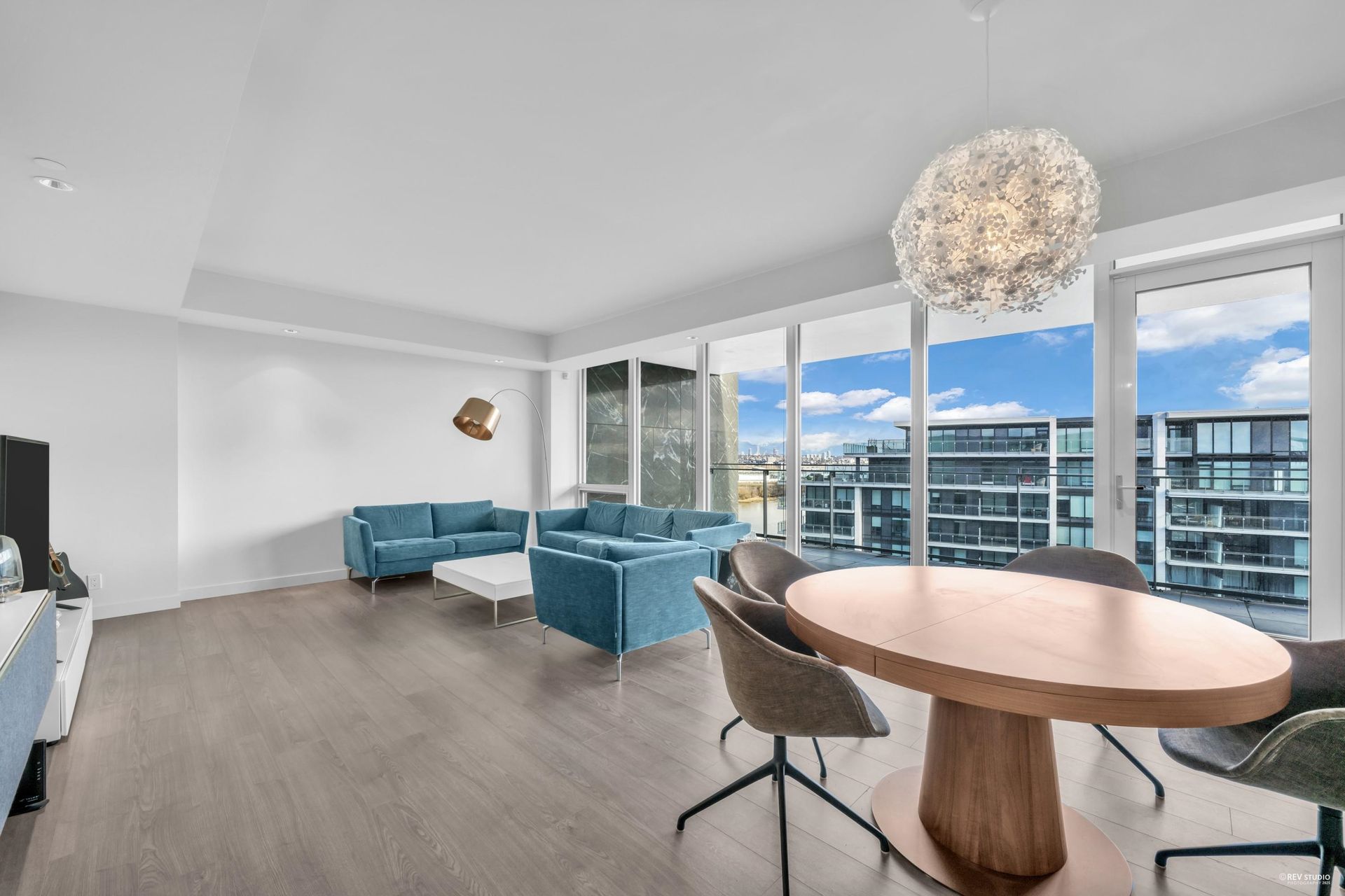 1302 - 6633 Pearson Way3