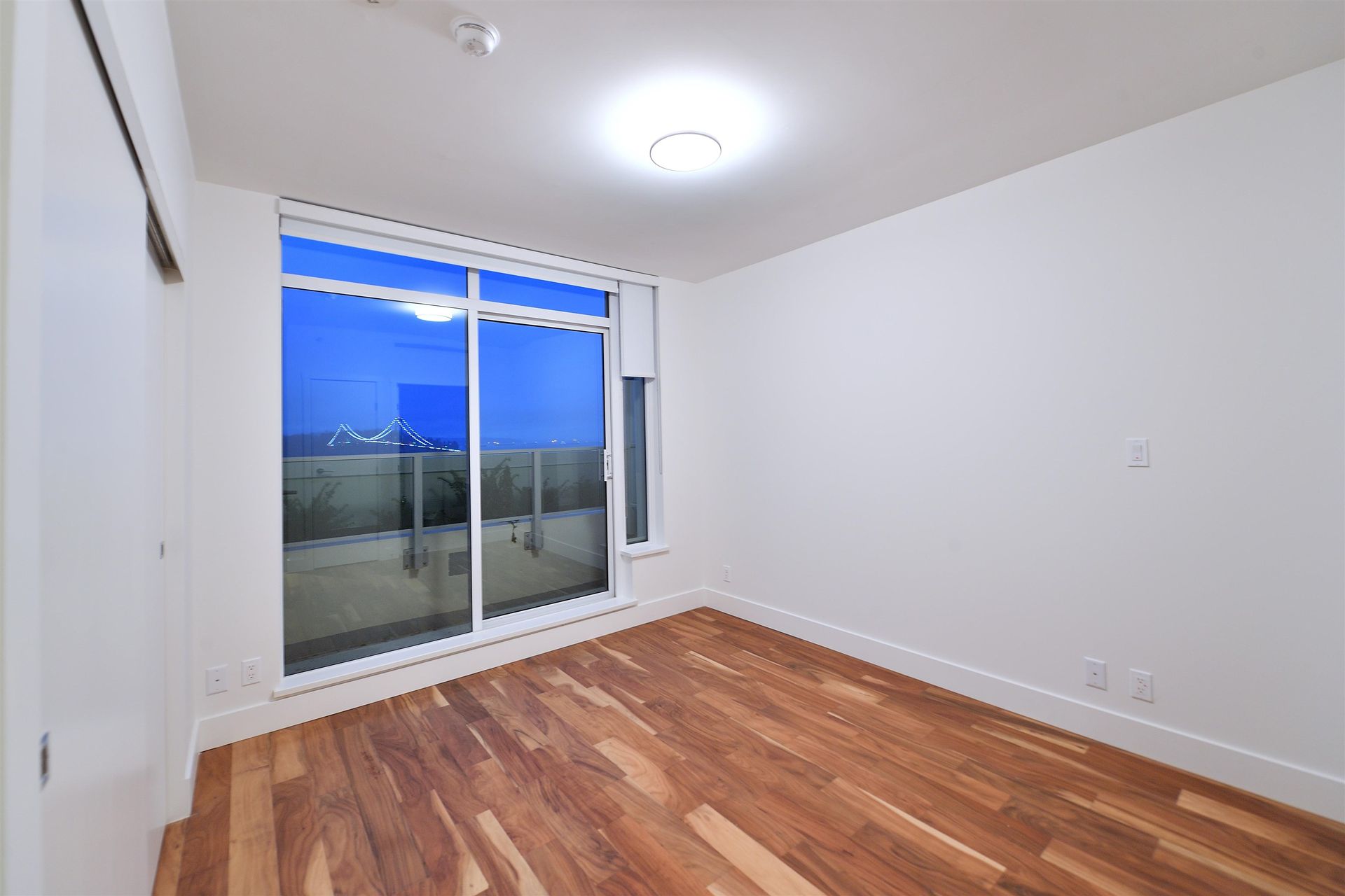 1703 - 1675 Lions Gate Lane4