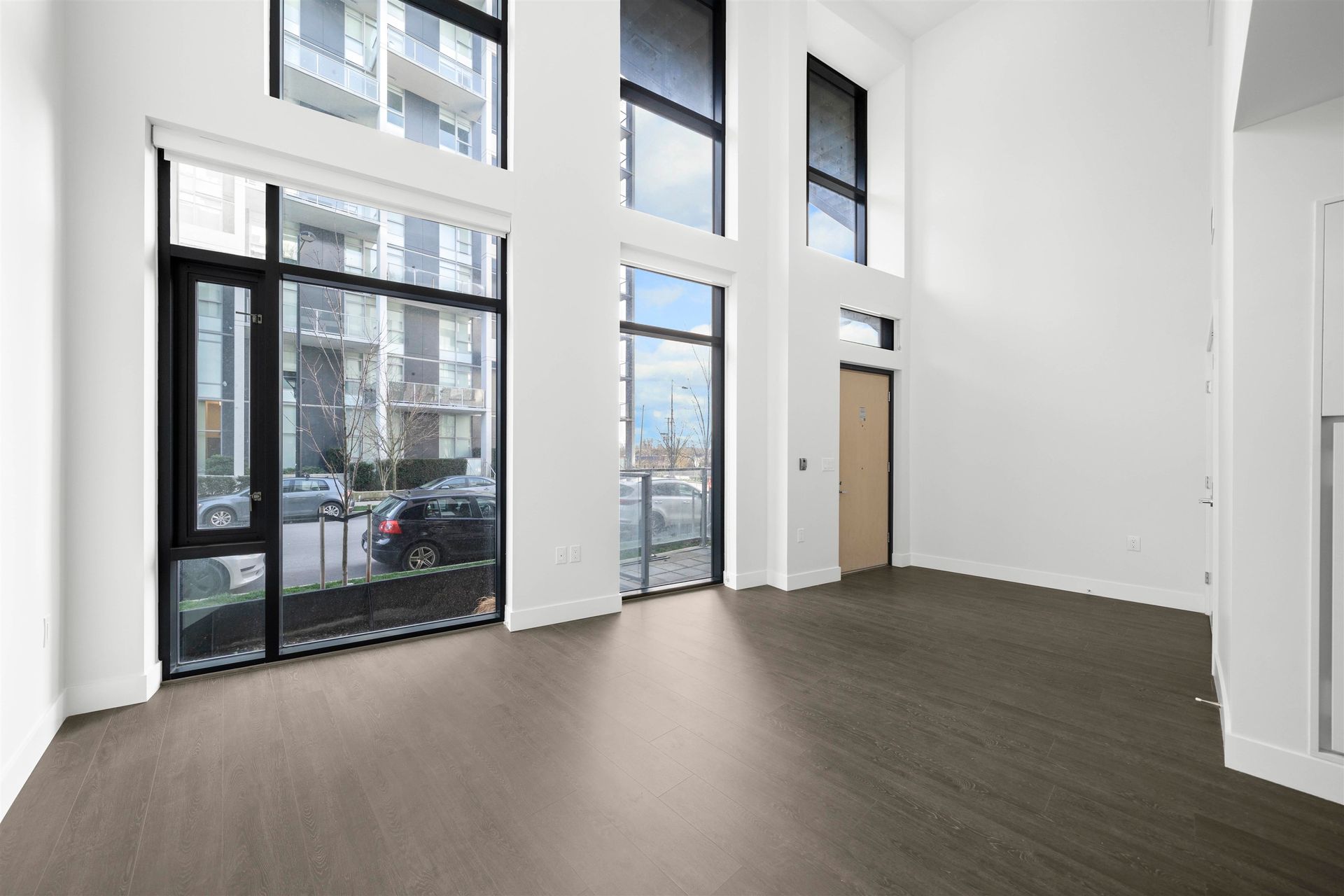 8577-rivergrass-drive-south-marine-vancouver-east-01.jpg