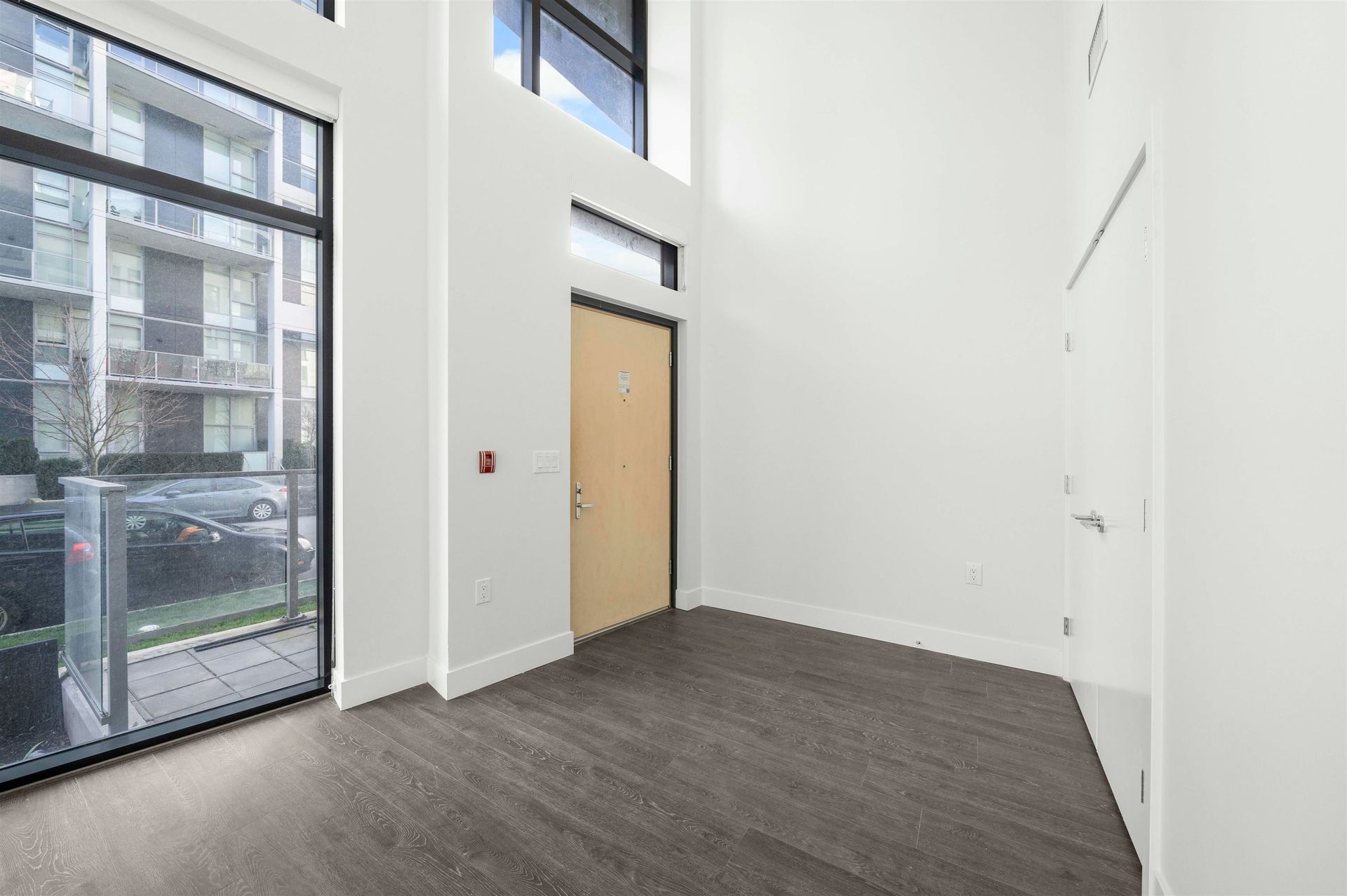 8577-rivergrass-drive-south-marine-vancouver-east-03.jpg