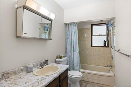 Photo 8 at 666 Qualicum Road, Oceanside