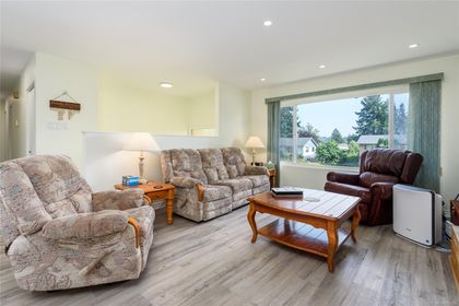 Photo 6 at 1875 Fitzgerald Avenue, Comox Valley