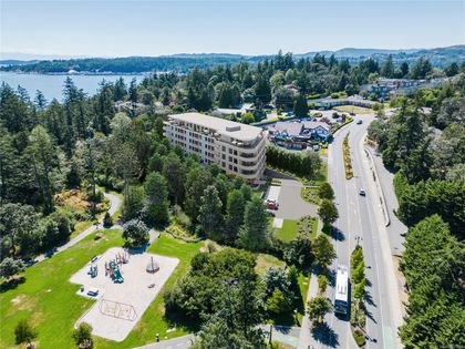 Photo 14 at 409 - 167 Island Highway, View Royal