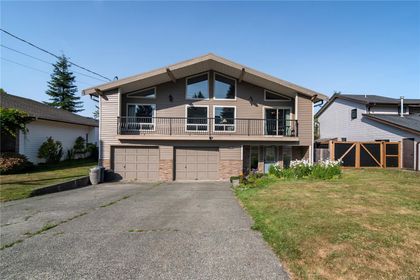 Photo 1 at 1781 Aspen Way, Campbell River