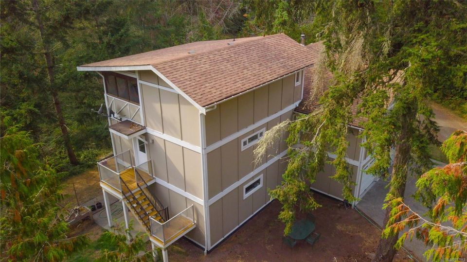 Photo 1 at 9891 Spalding Road, Pender Island, Gulf Islands