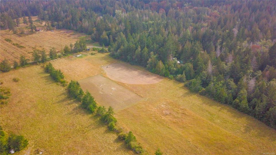 Photo 2 at 9891 Spalding Road, Pender Island, Gulf Islands