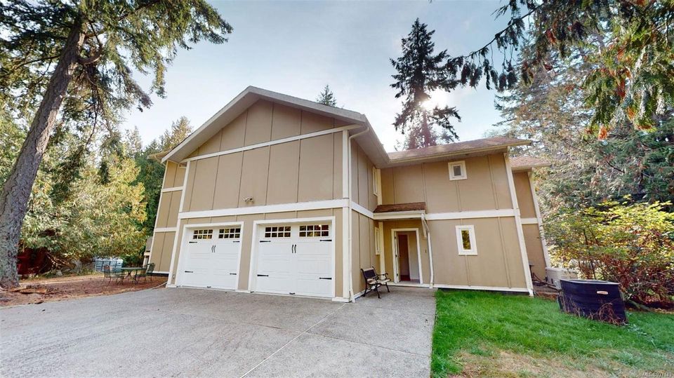Photo 3 at 9891 Spalding Road, Pender Island, Gulf Islands
