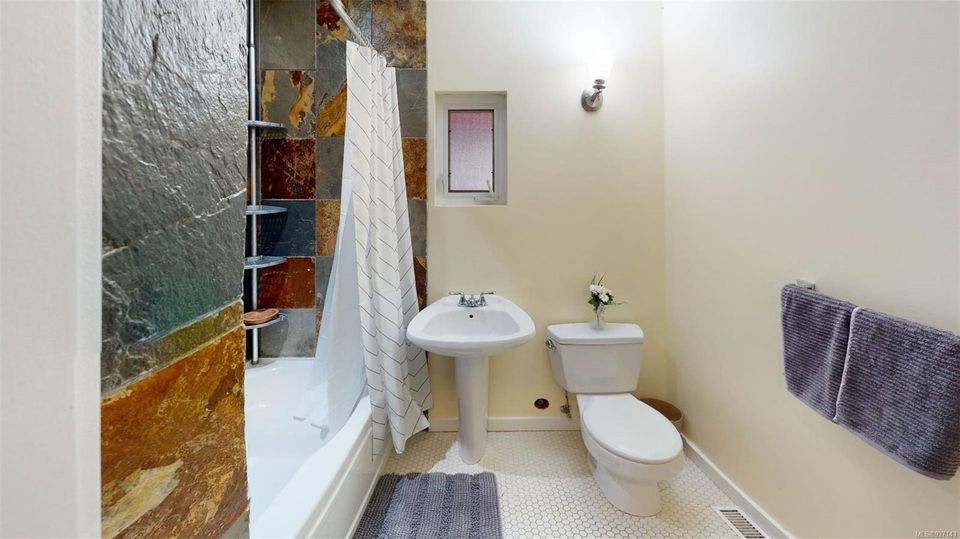 Photo 14 at 9891 Spalding Road, Pender Island, Gulf Islands