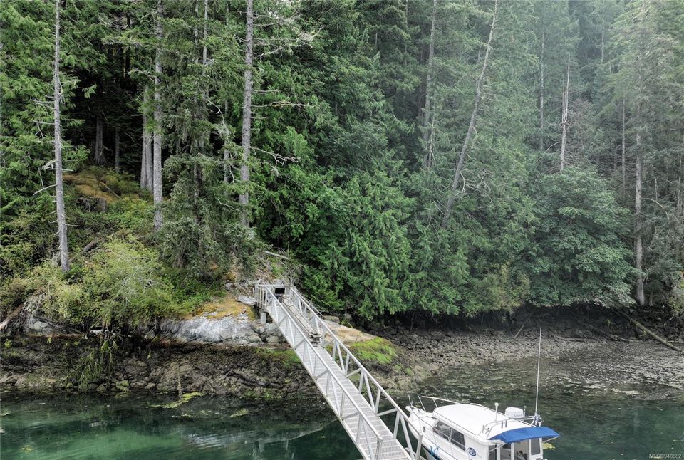 Photo 4 at Lot 1 Owen Bay, Small Islands (Campbell River Area), Islands