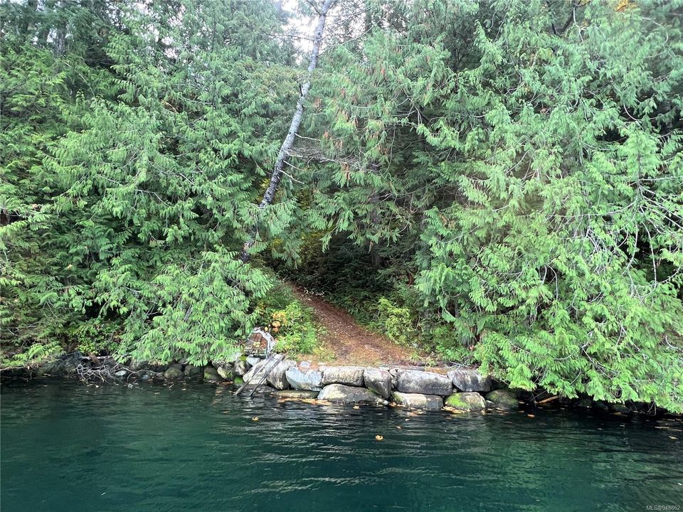 Photo 6 at Lot 1 Owen Bay, Small Islands (Campbell River Area), Islands