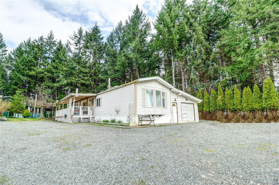 Photo 2 at A & B - 2826 Bruce Road, Merville Black Creek, Comox Valley