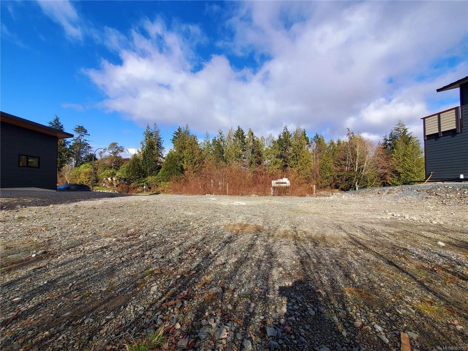Photo 6 at 535 Gibson Street, Tofino, Port Alberni and West Coast