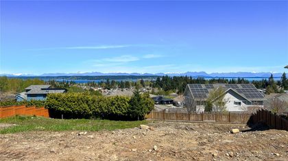 Photo 3 at 610 Mariner Drive, Willow Point, Campbell River