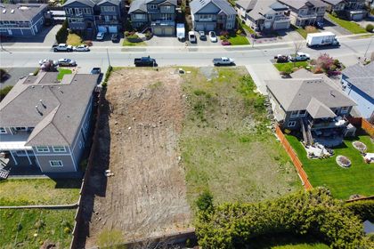 Photo 11 at 610 Mariner Drive, Willow Point, Campbell River