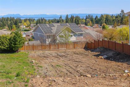 Photo 13 at 610 Mariner Drive, Willow Point, Campbell River