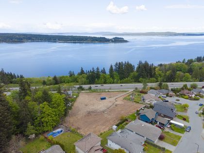 Photo 1 at 350 Morgan Road, Ladysmith, Duncan