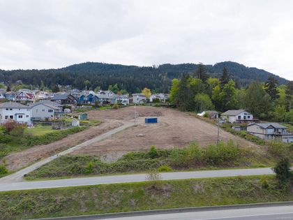 Photo 3 at 350 Morgan Road, Ladysmith, Duncan