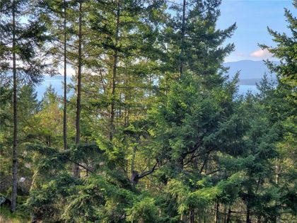Photo 2 at 3701 Starboard Crescent, Pender Island, Gulf Islands