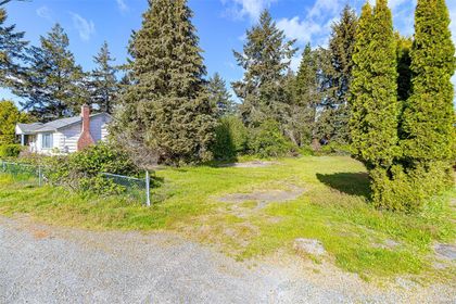 Photo 10 at 2766/2768 - 2770 / 2774 Grainger Road, Fairway, Langford