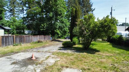 Photo 5 at 5204 Eleanor Street, East Duncan, Duncan