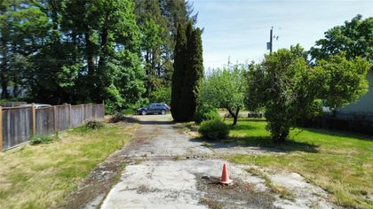 Photo 6 at 5204 Eleanor Street, East Duncan, Duncan