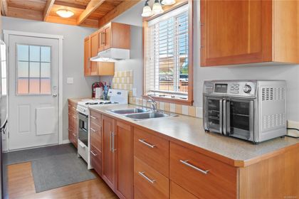 Photo 3 at 1129 Fifth Avenue, Salmon Beach, Port Alberni