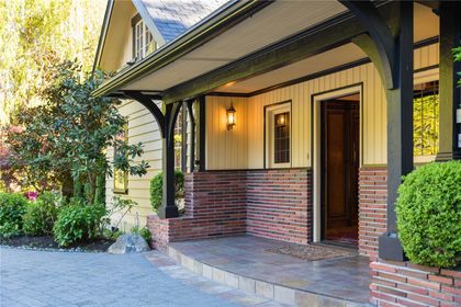 Photo 4 at 605 Towner Park Road, Deep Cove, North Saanich