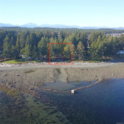 Photo 2 at 3687 Ocean Grove Road, Willow Point, Campbell River