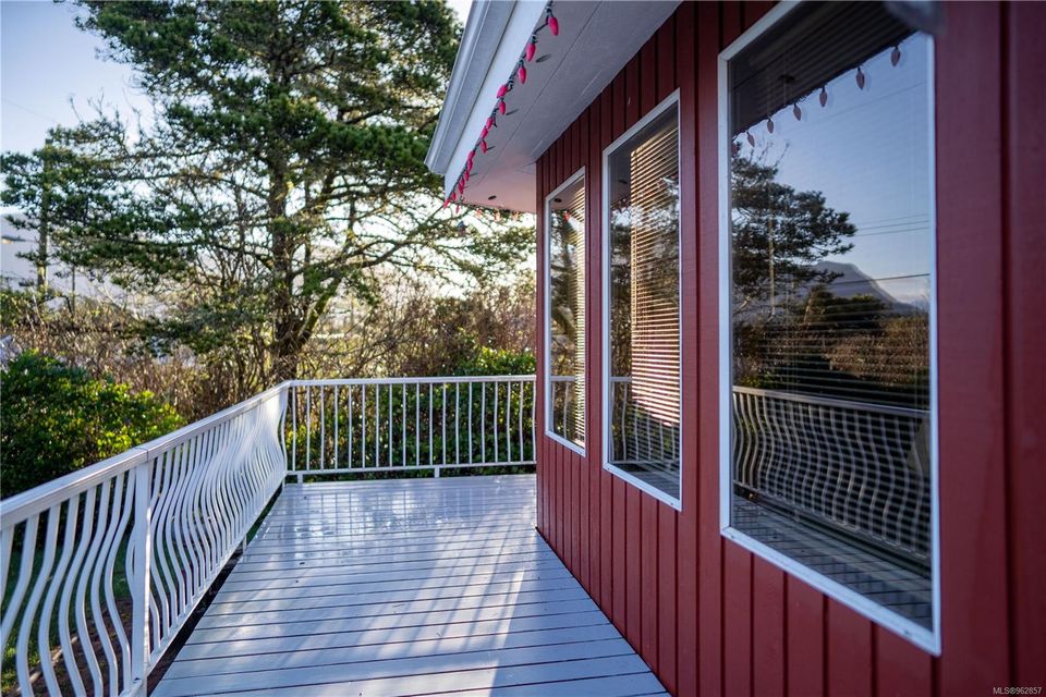 Photo 2 at 375 Neill Street, Tofino, Port Alberni