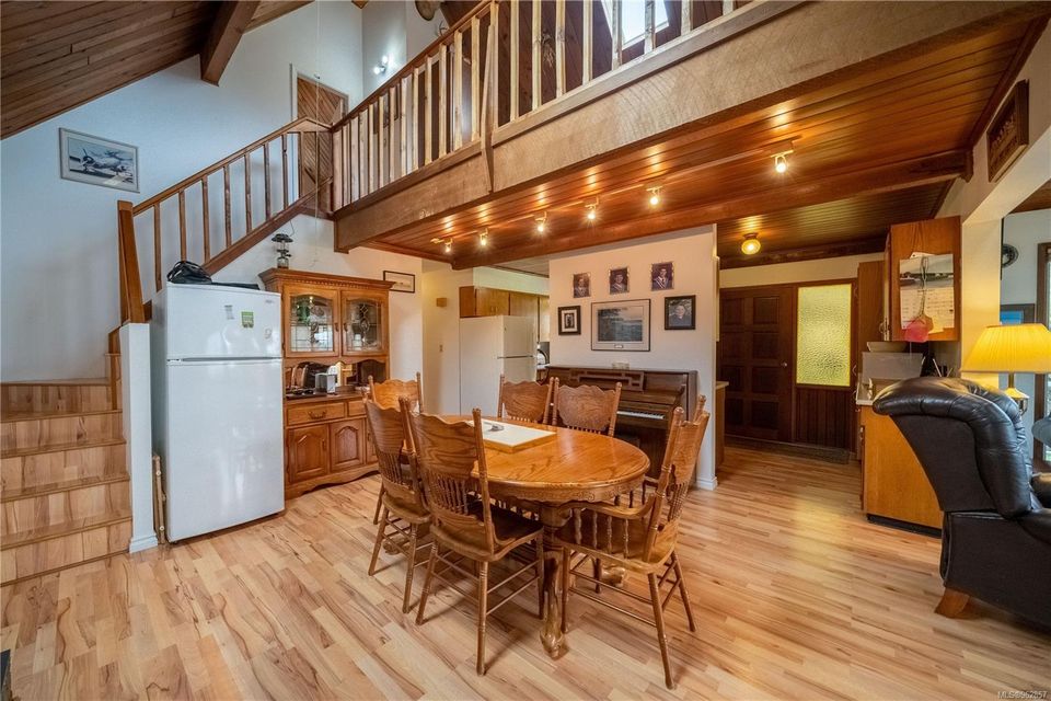Photo 5 at 375 Neill Street, Tofino, Port Alberni