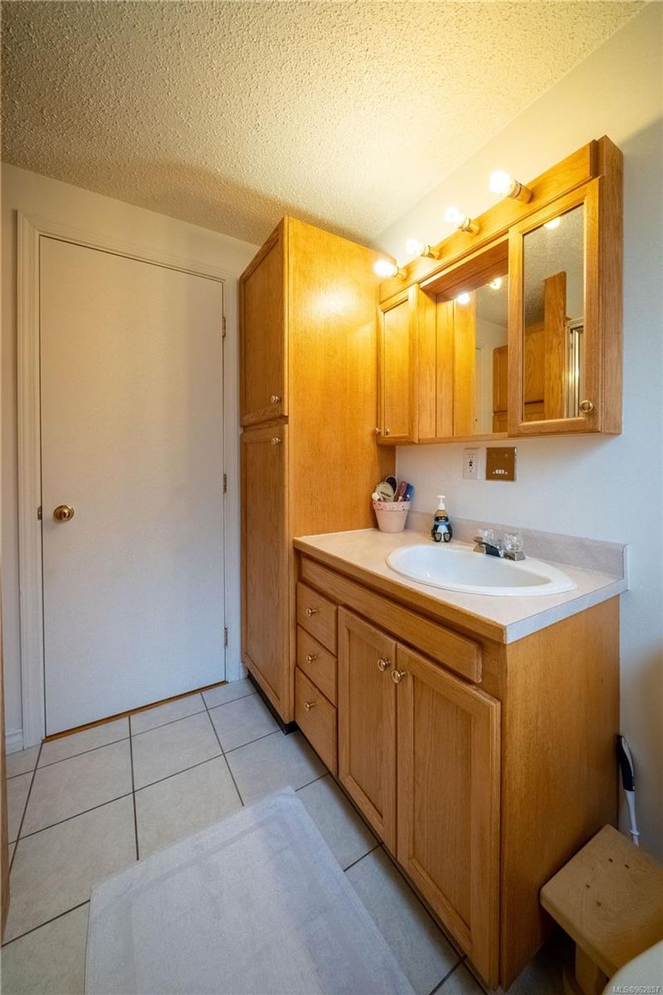 Photo 9 at 375 Neill Street, Tofino, Port Alberni