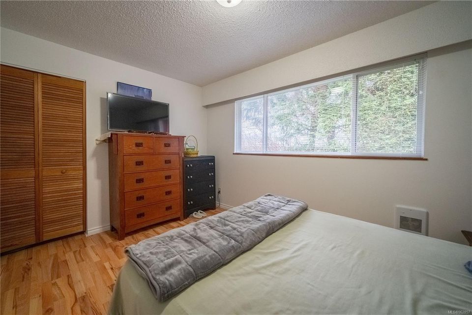 Photo 10 at 375 Neill Street, Tofino, Port Alberni