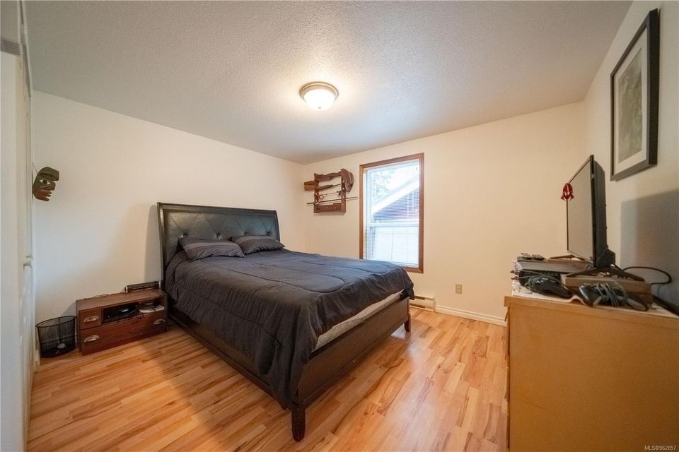 Photo 13 at 375 Neill Street, Tofino, Port Alberni