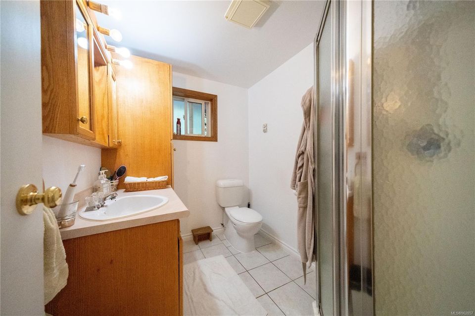 Photo 14 at 375 Neill Street, Tofino, Port Alberni