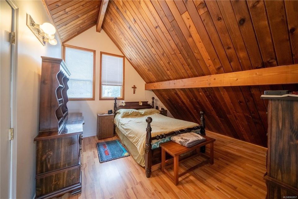Photo 18 at 375 Neill Street, Tofino, Port Alberni