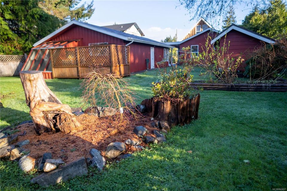 Photo 24 at 375 Neill Street, Tofino, Port Alberni