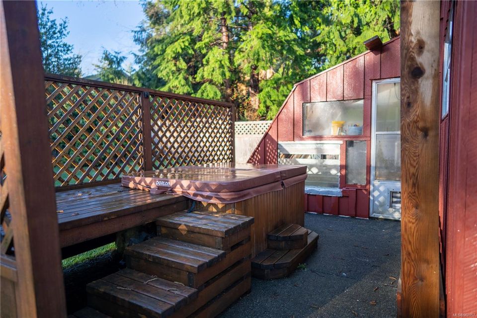 Photo 27 at 375 Neill Street, Tofino, Port Alberni