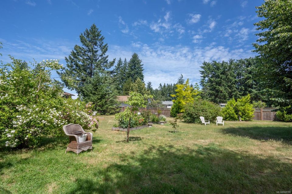 Photo 1 at 6084 Metral Drive, Pleasant Valley, Nanaimo
