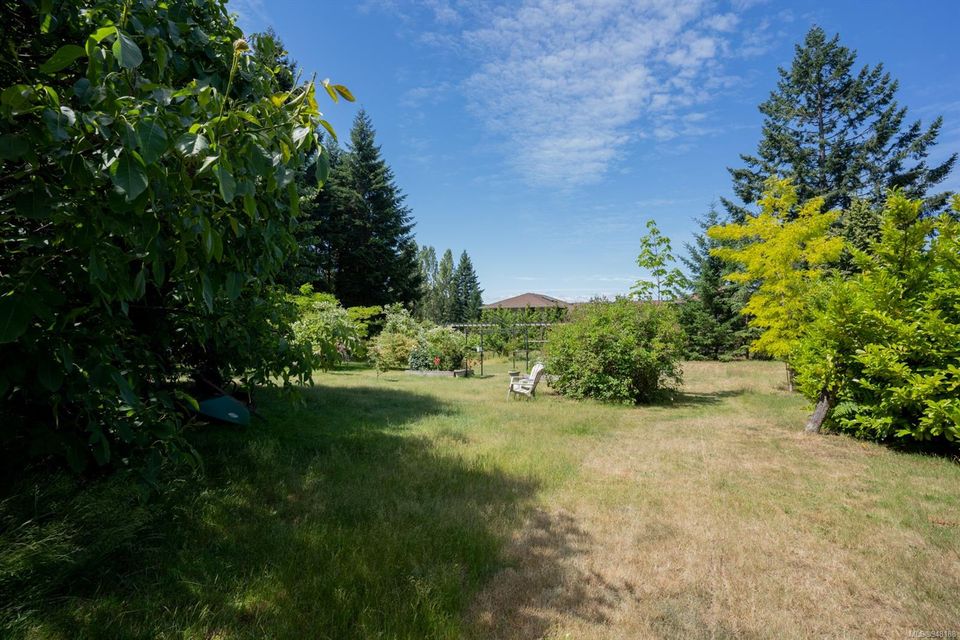 Photo 6 at 6084 Metral Drive, Pleasant Valley, Nanaimo